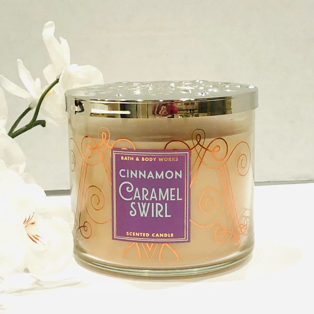 🌺Bath & Body Works CINNAMON CARMEL SWIRL Scented 3-Wick Candle~NEW